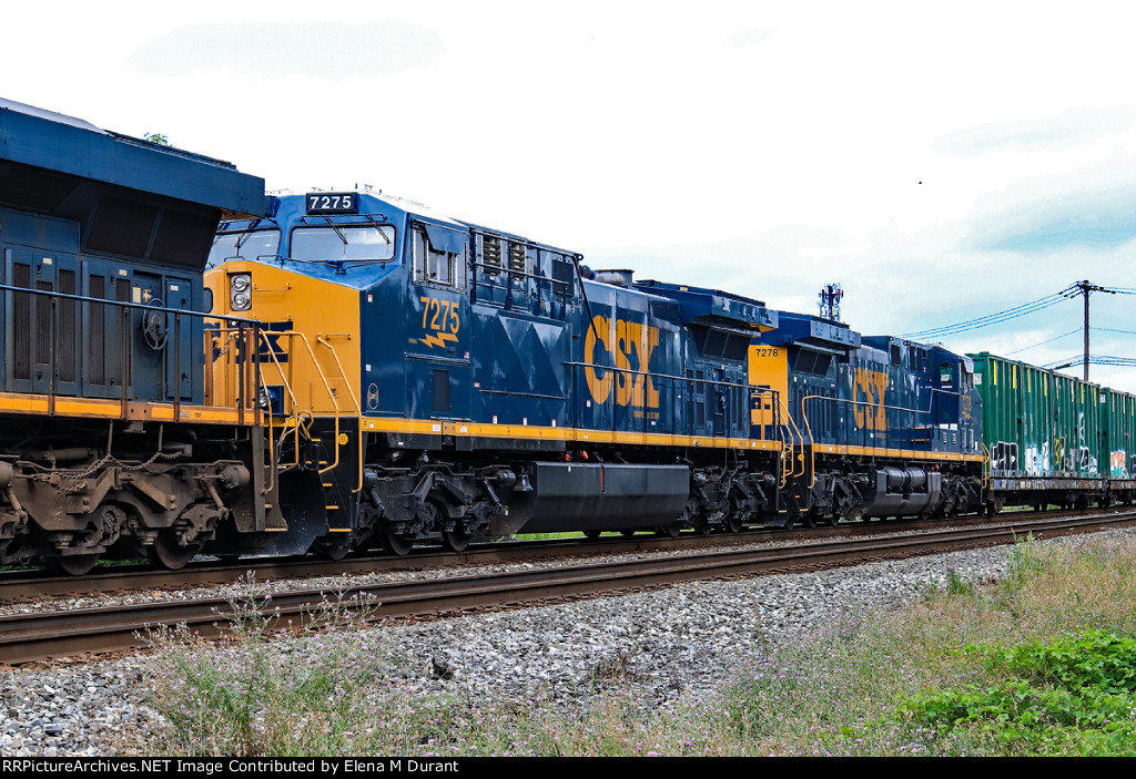 CSX 7275 on M-409